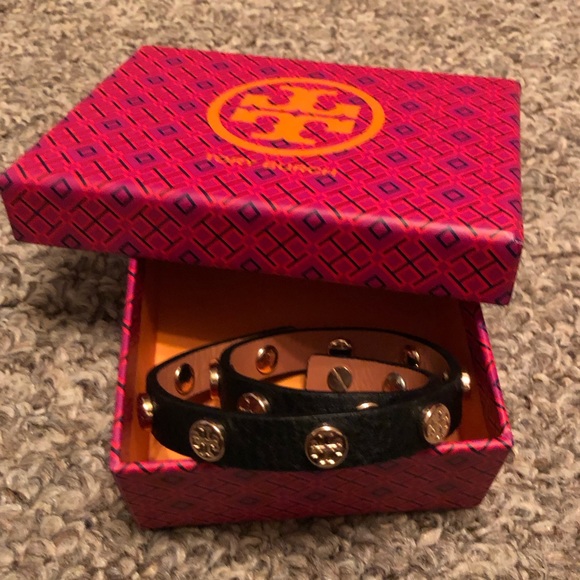 Tory Burch Jewelry Nwot Comes With Satchel Pictured Not The Box
